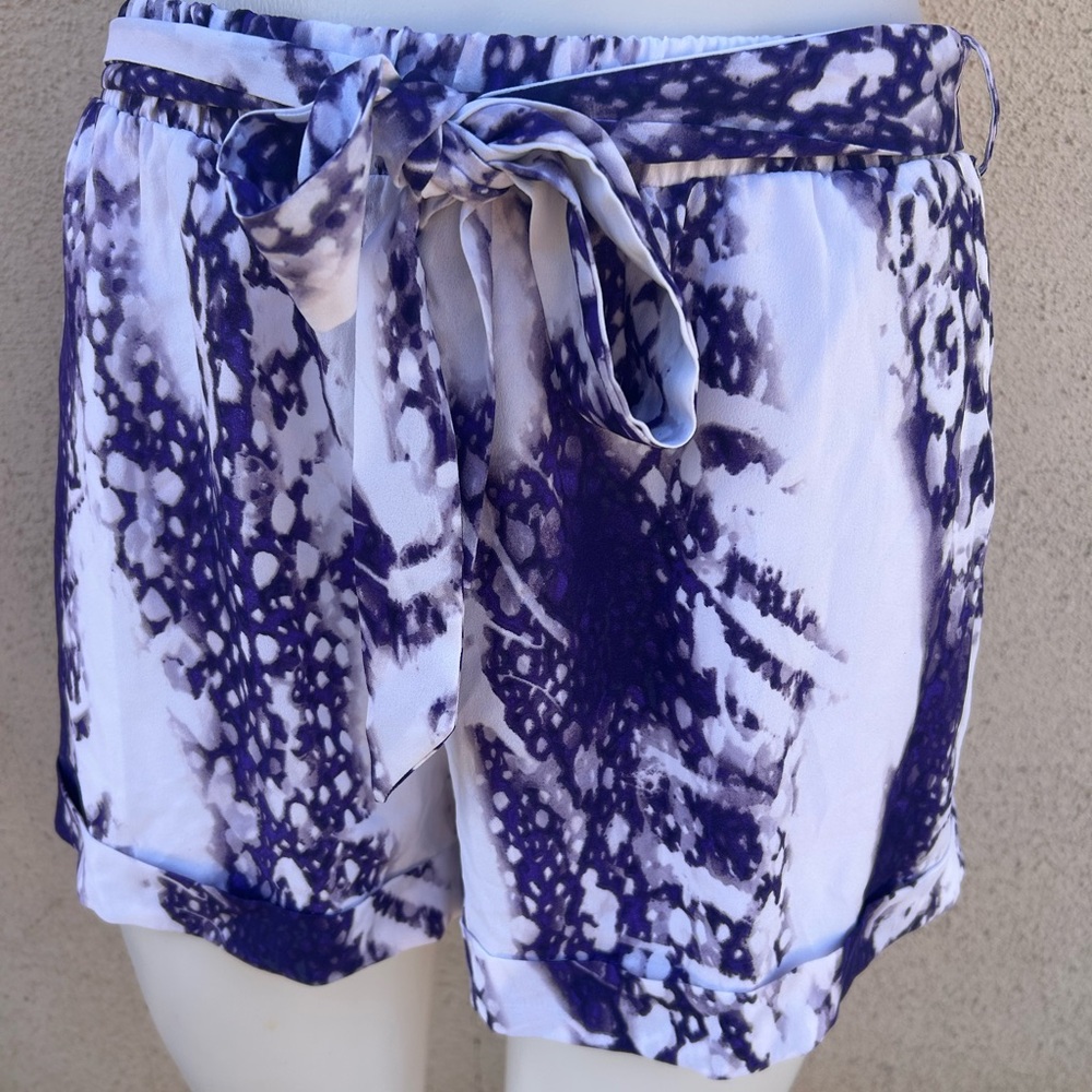 Bebe short sz medium nwt